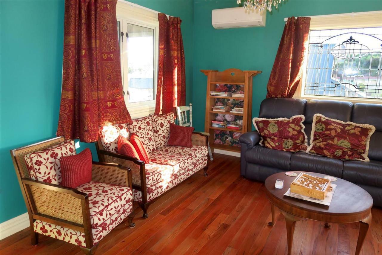Fantail Cottage Оамару Екстериор снимка